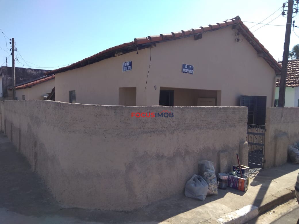Excelente Oportunidade! 2 Casas no Mesmo Terreno com Potencial Comercial - Itapira/SP