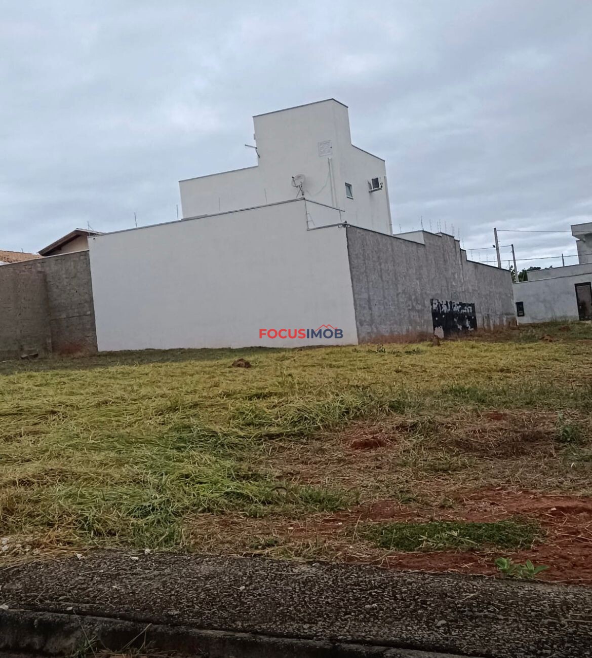 Vendo terreno  319 metros - Mogi Mirim .