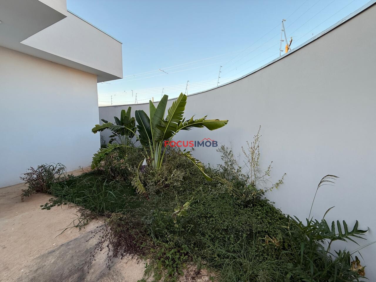 Casa Moderna no Jd. Esplanada | 3 Dormitórios (1 Suíte) a 5 Minutos do Centro