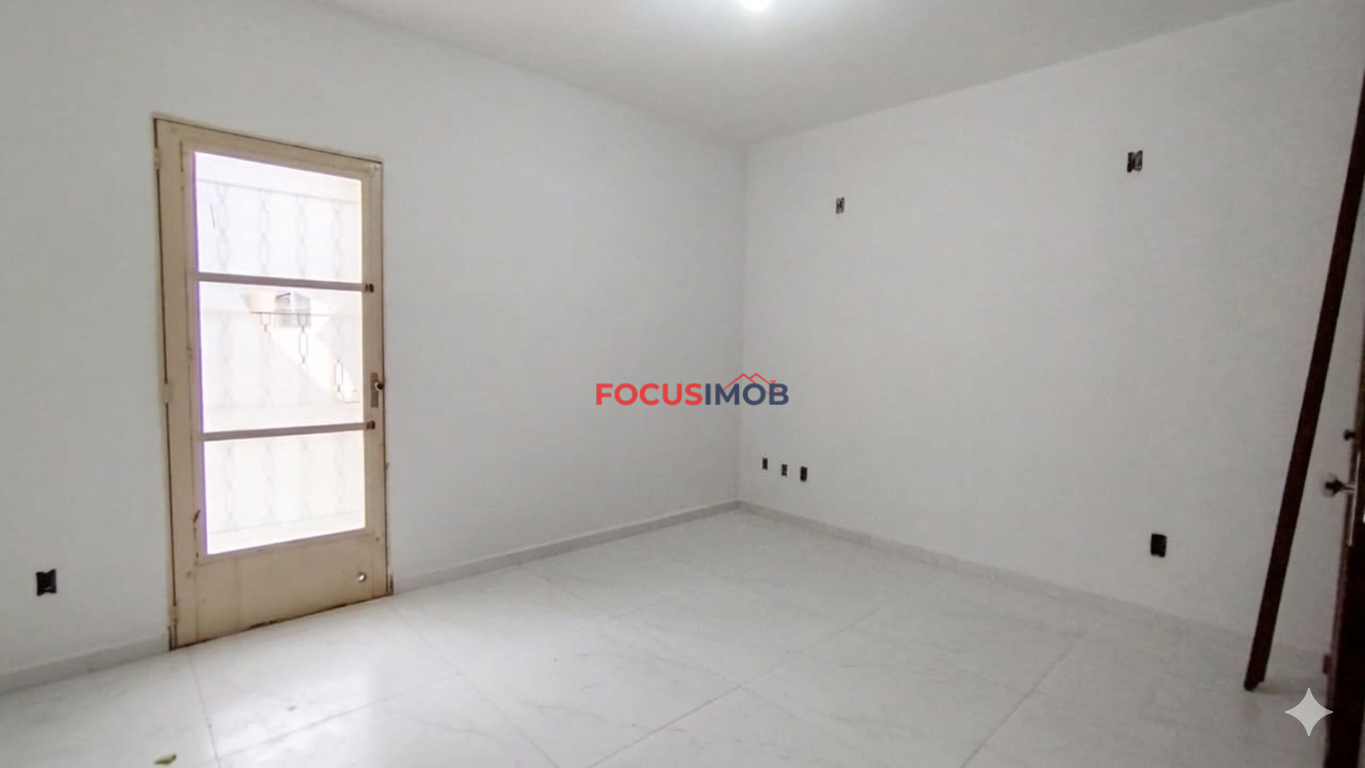 🏡 CASA AMPLA COM 3 QUARTOS + EDÍCULA PARA LOCAÇÃO – JD. SANTO ANTÔNIO | MOGI GUAÇU