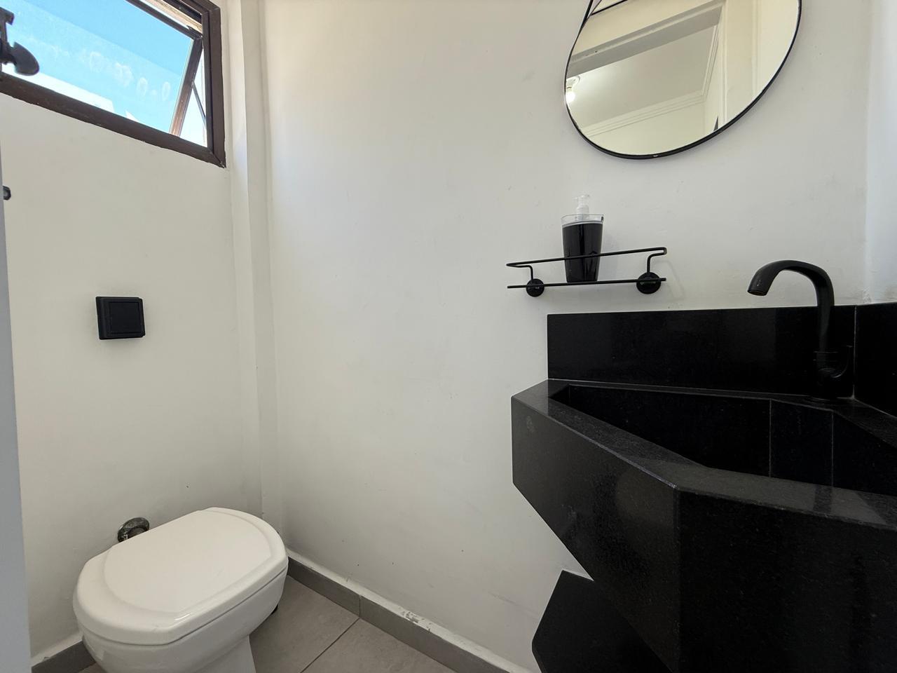 APARTAMENTO NA PRAIA ENSEADA GUARUJA À VENDA ACEITA PERMUTA COM CHÁCARA.