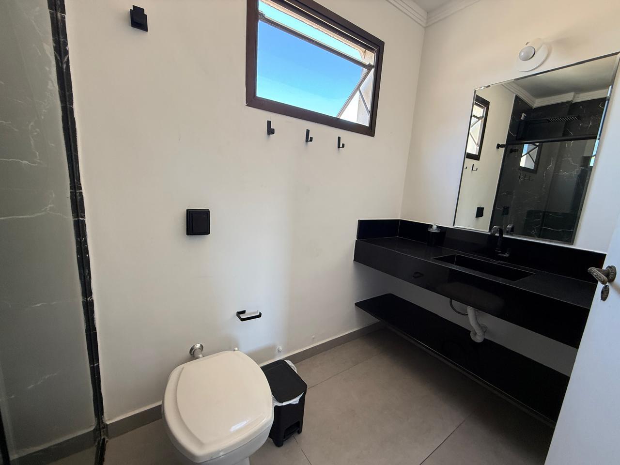 APARTAMENTO NA PRAIA ENSEADA GUARUJA À VENDA ACEITA PERMUTA COM CHÁCARA.