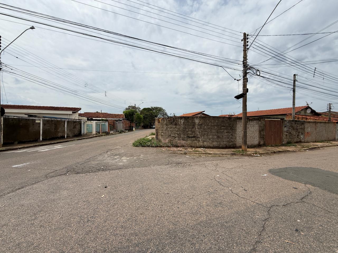 TERRNO À VENDA PROXIMO SENAI MOGI GUAÇU 329 METROS