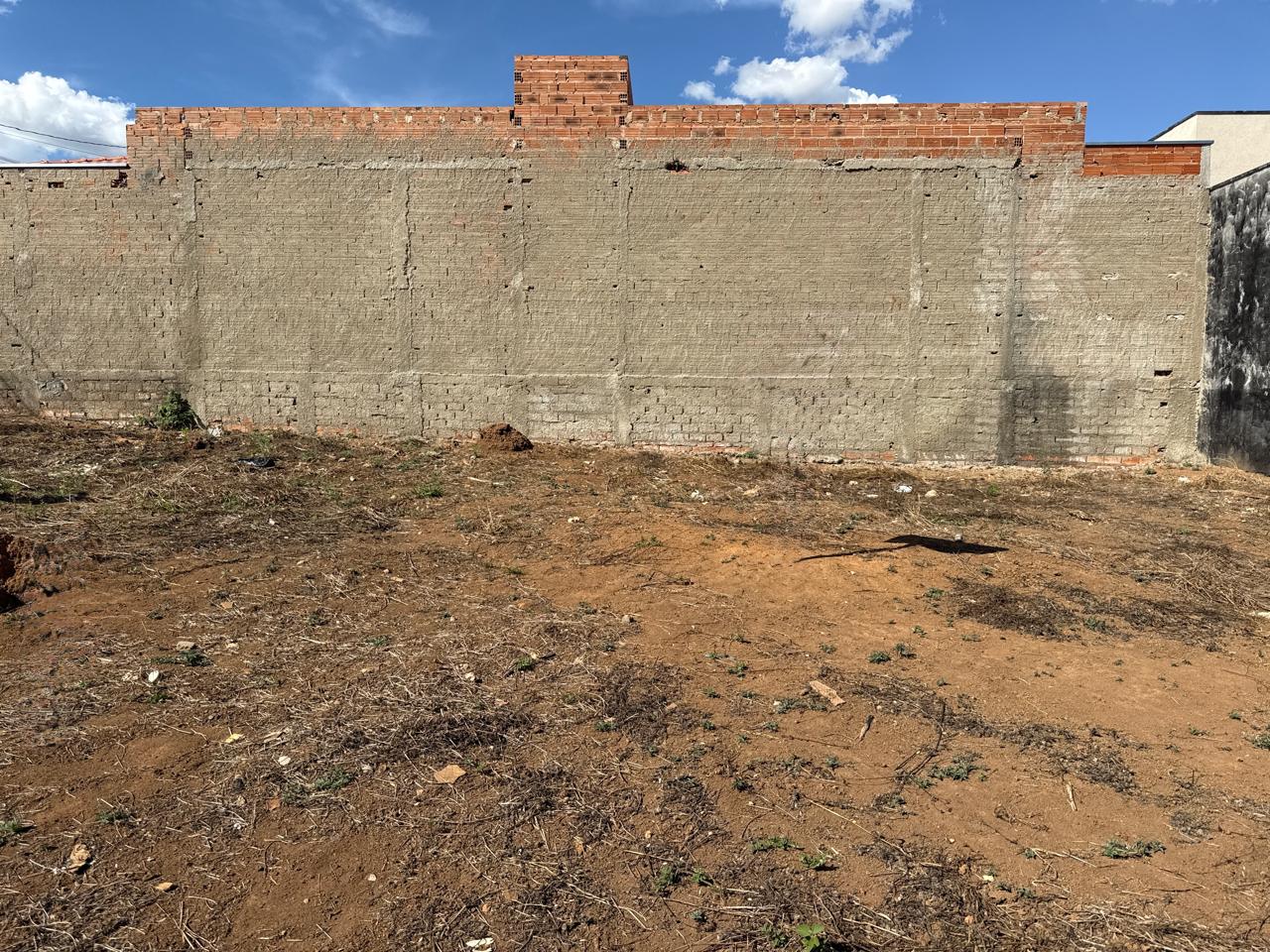 Terreno Jardim Santa Cruz: 325 m², Ótimo Preço!