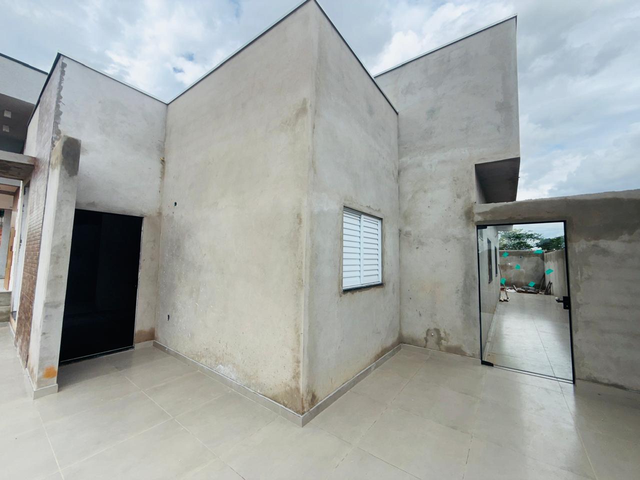 CASA À VENDA CONDOMÍNIO TERRAS DA CACHOEIRA ESTUDA POSSIBILIDADE DE PERMUTA EM APARTAMENTO.