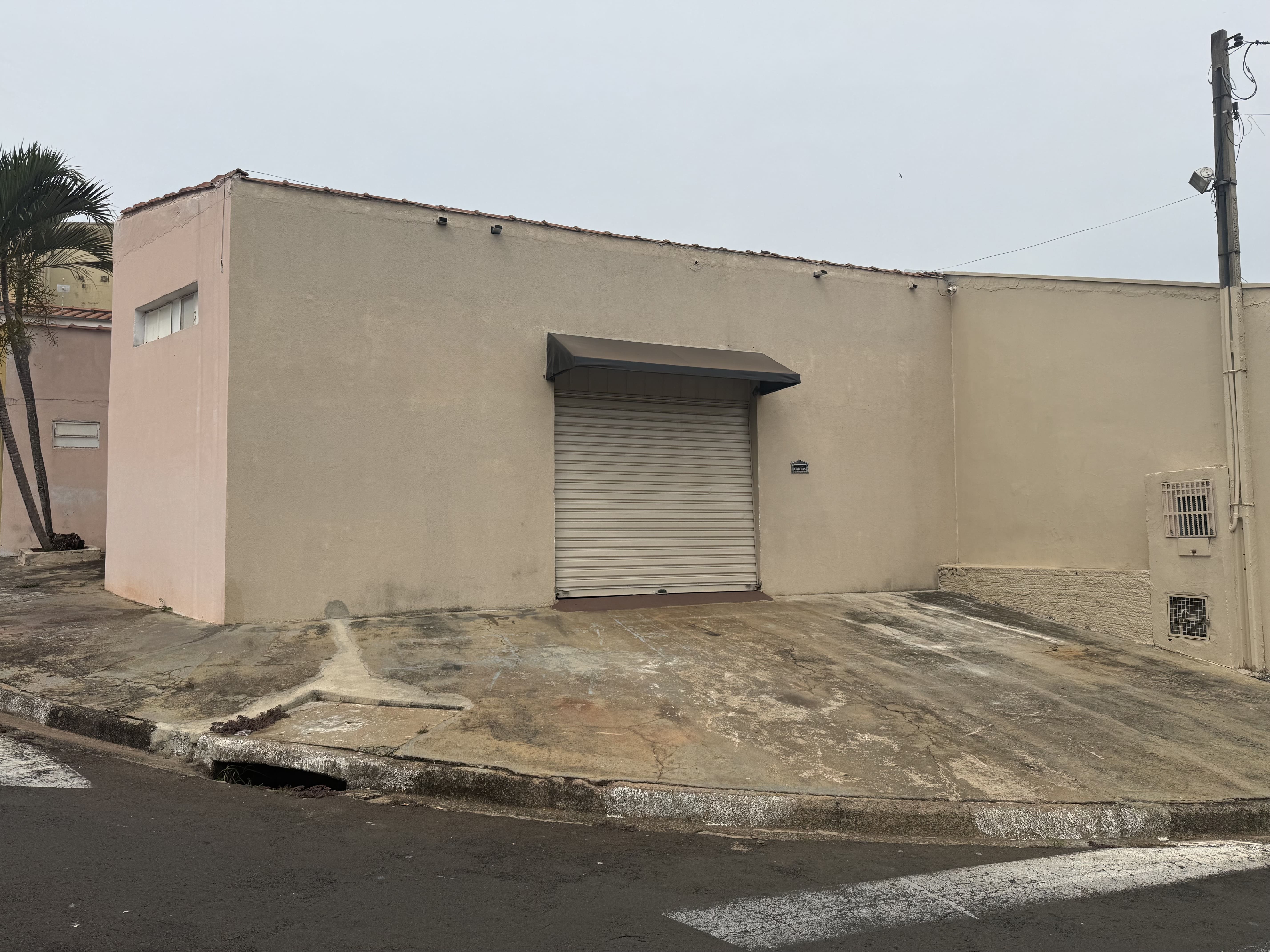 Barracão para locação Istor Luppi