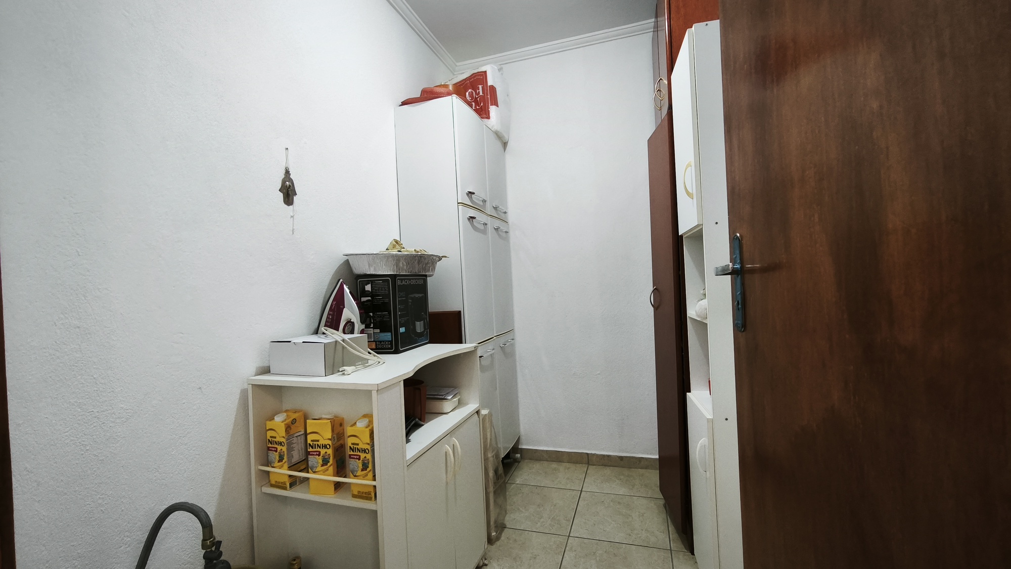 Apartamento Espaçoso e Arejado, com 3 Quartos (2 Suítes), próximo à Fonte Di Trevi, em Serra Negra!
