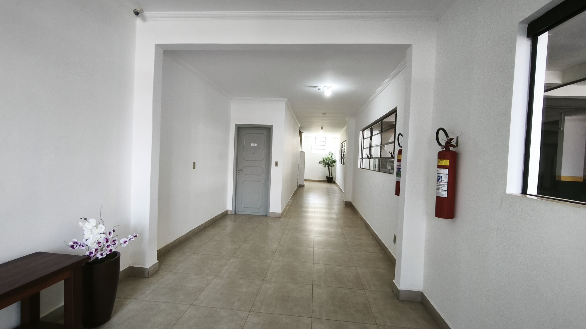 Apartamento Espaçoso e Arejado, com 3 Quartos (2 Suítes), próximo à Fonte Di Trevi, em Serra Negra!