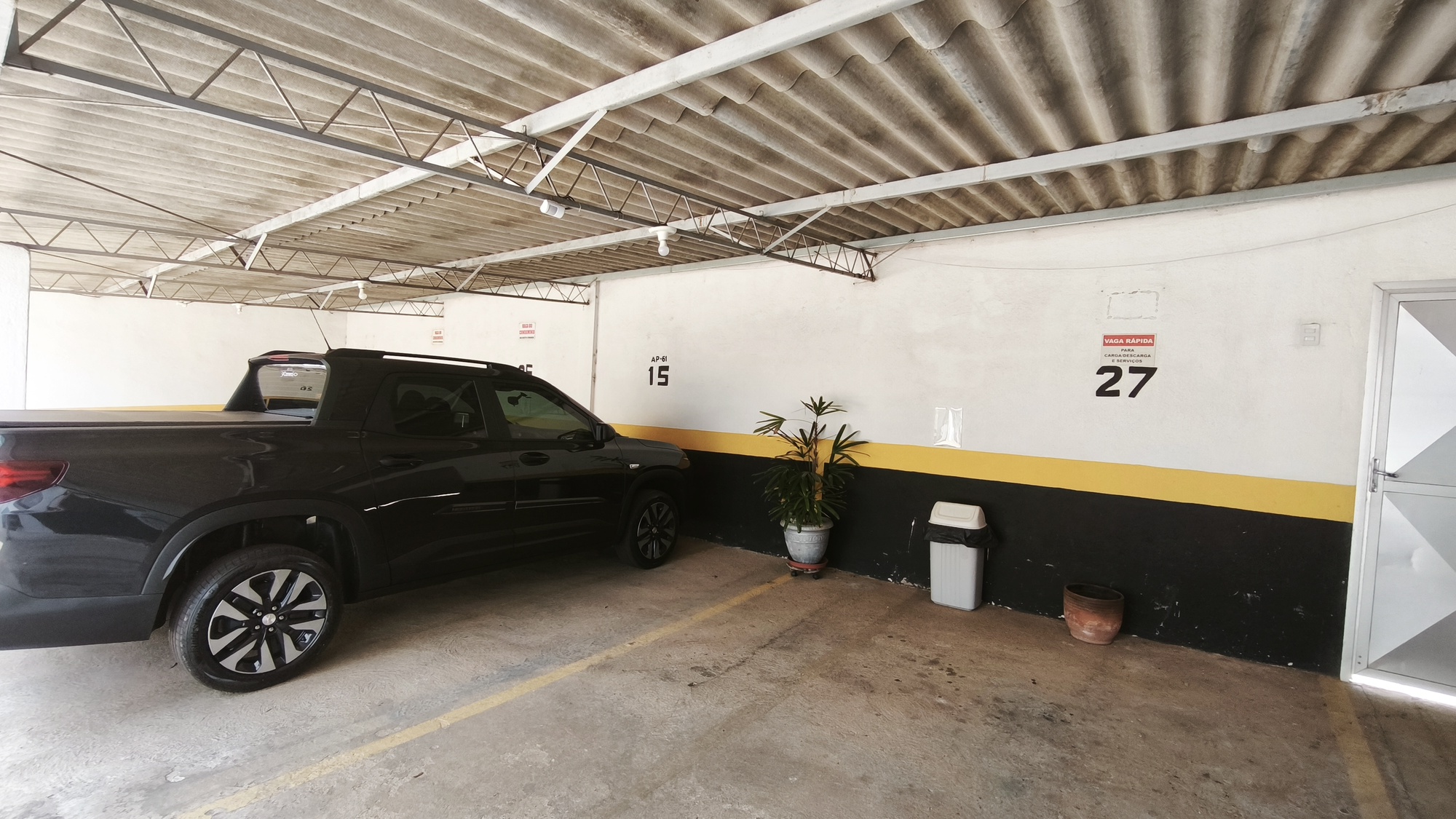 Apartamento Espaçoso e Arejado, com 3 Quartos (2 Suítes), próximo à Fonte Di Trevi, em Serra Negra!