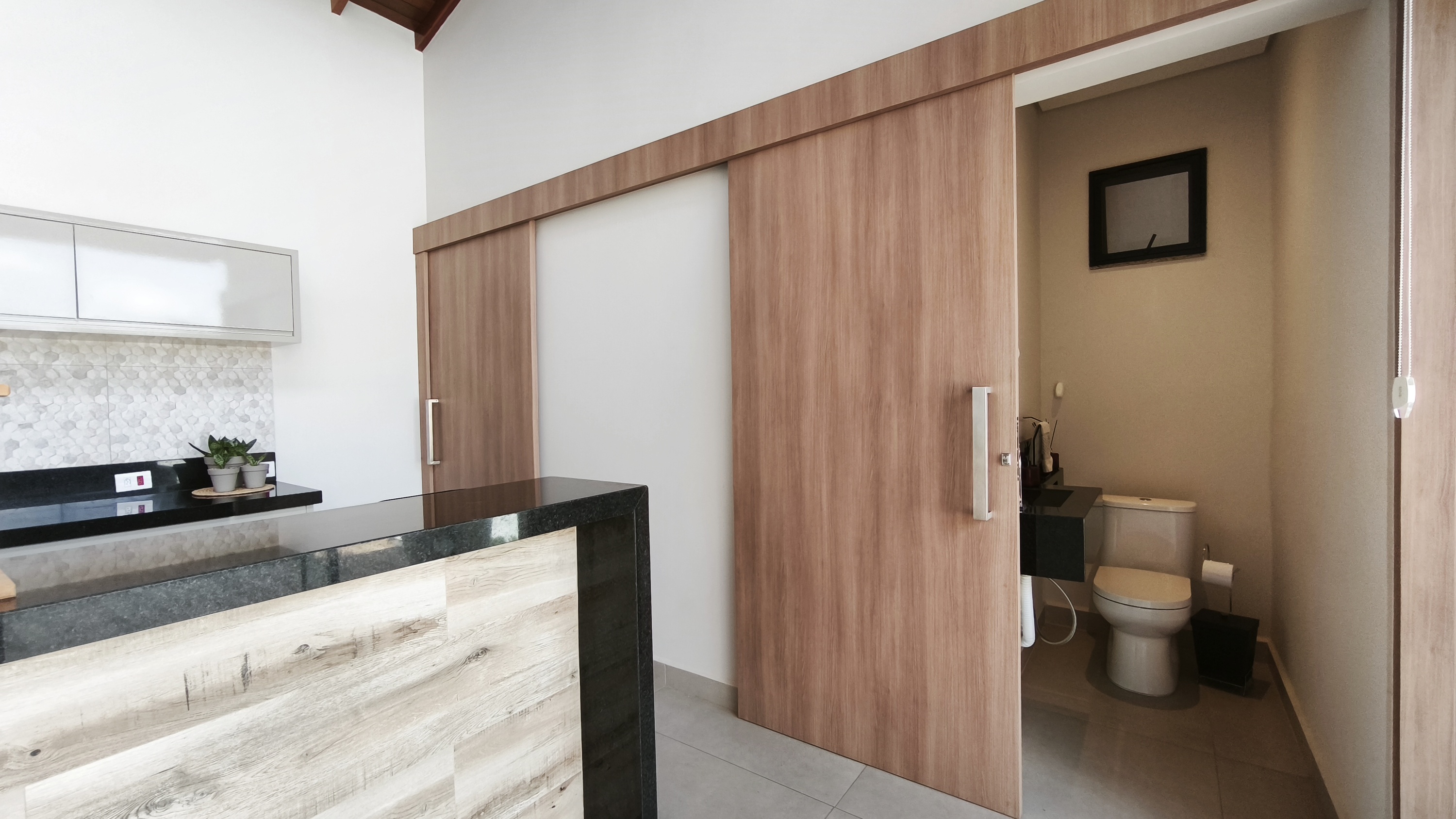 OPORTUNIDADE ÚNICA - Excelente Casa no Circuito das Águas Paulista - Águas de Lindóia - Condomínio Fechado