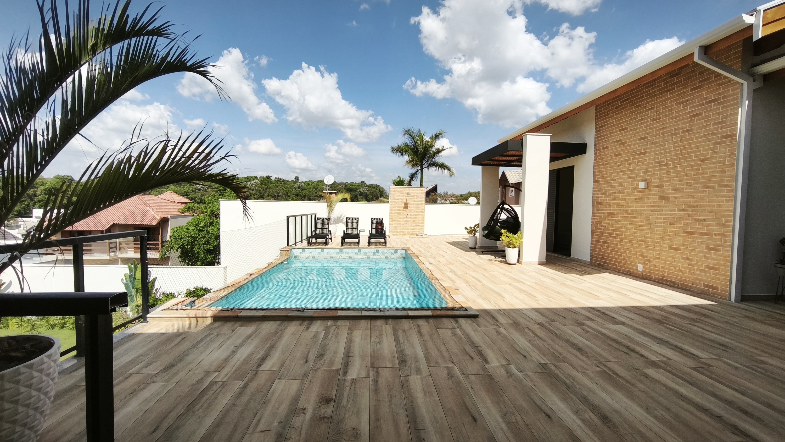 OPORTUNIDADE ÚNICA - Excelente Casa no Circuito das Águas Paulista - Águas de Lindóia - Condomínio Fechado