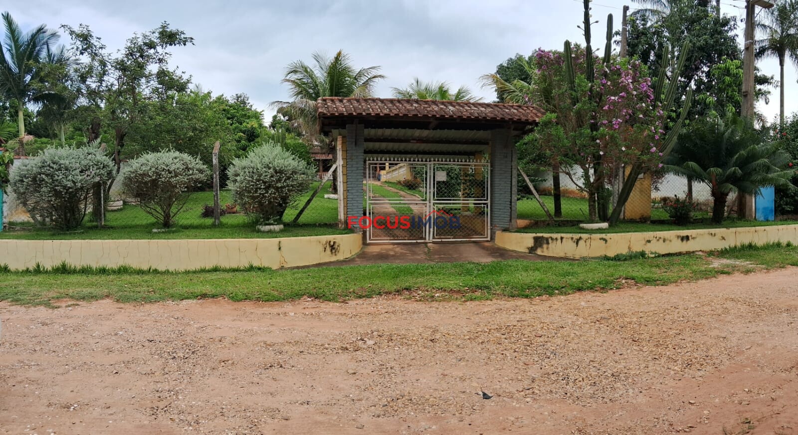 Chácara com 03 dormitórios à venda, 1.000 m² por R$430.000,00 - Mogi Guaçu/SP