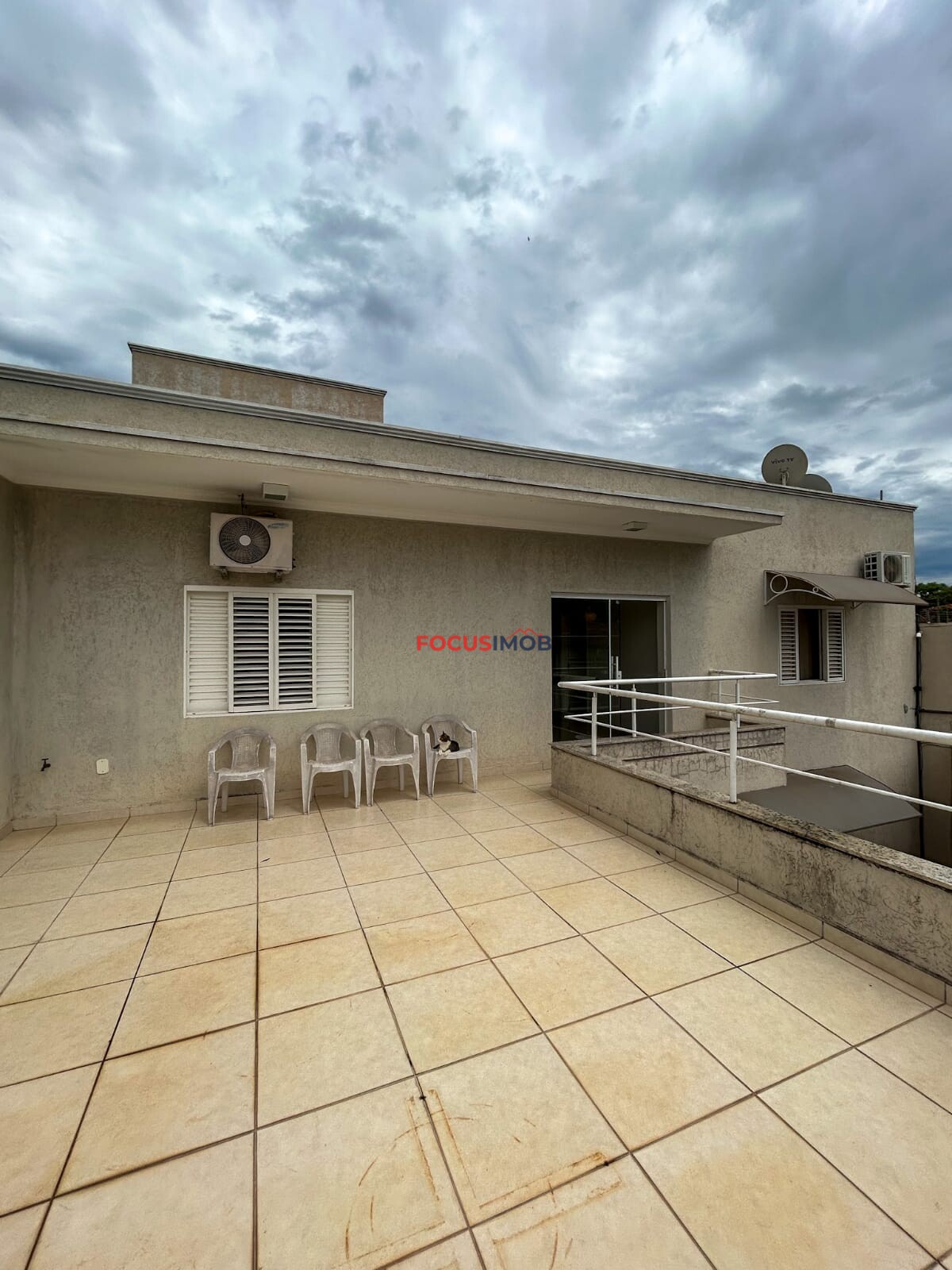 Sobrado a venda no bairro Jardim Jacira, Mogi Guaçu - SP