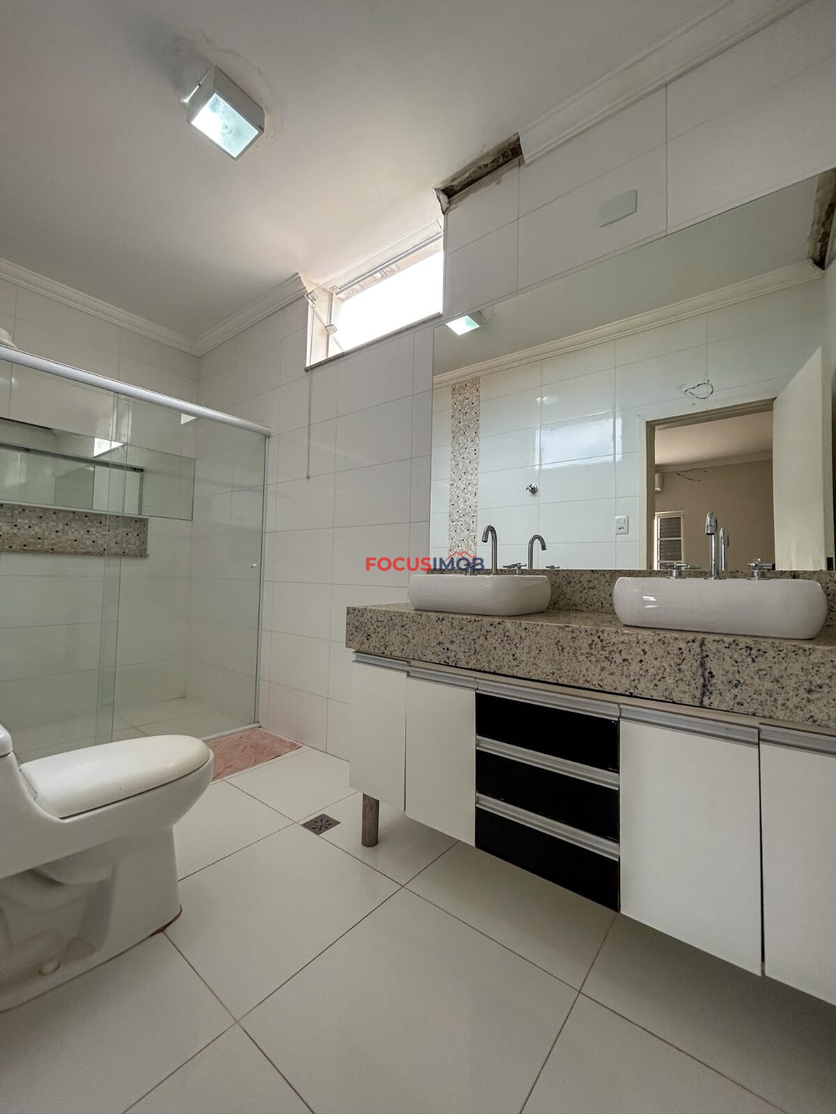 Sobrado a venda no bairro Jardim Jacira, Mogi Guaçu - SP