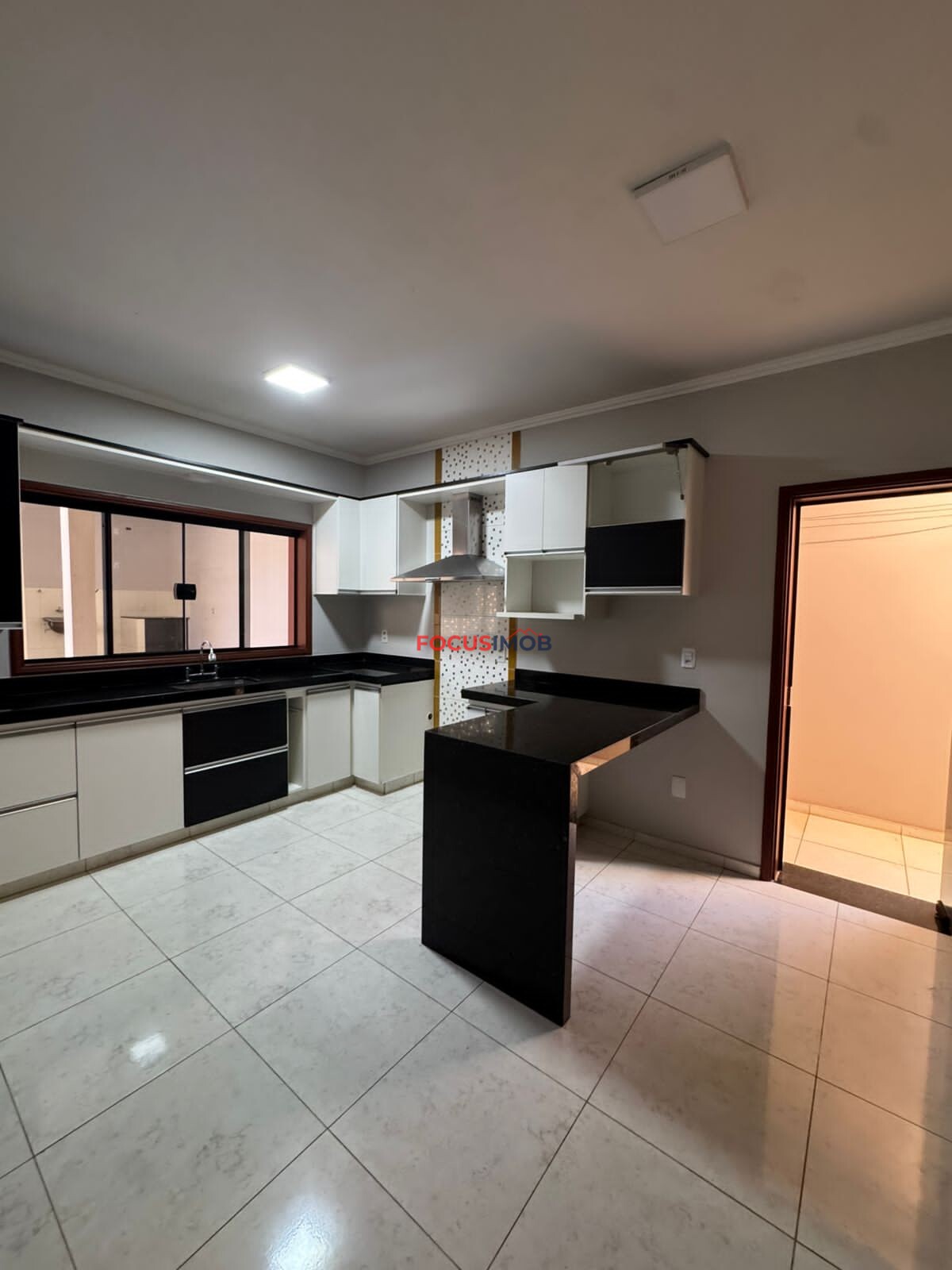 Maravilhoso sobrado à venda no Jardim Santo Antônio, em Mogi Guaçu