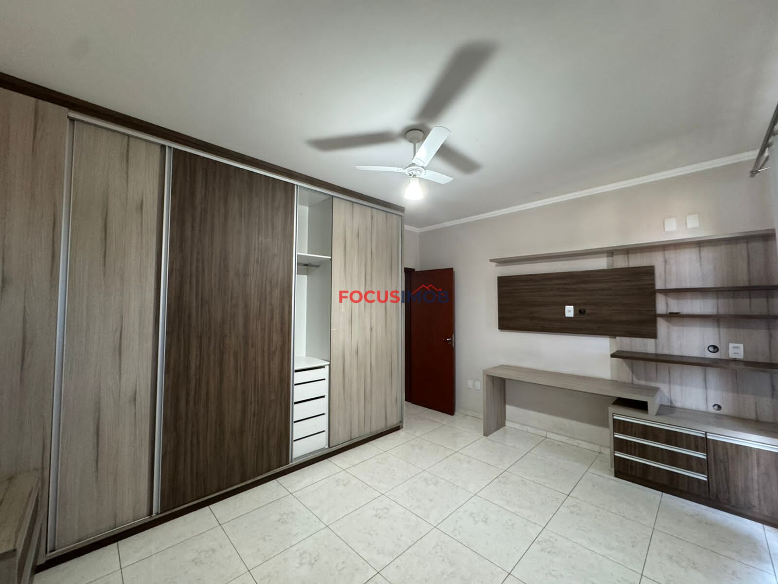 Maravilhoso sobrado à venda no Jardim Santo Antônio, em Mogi Guaçu