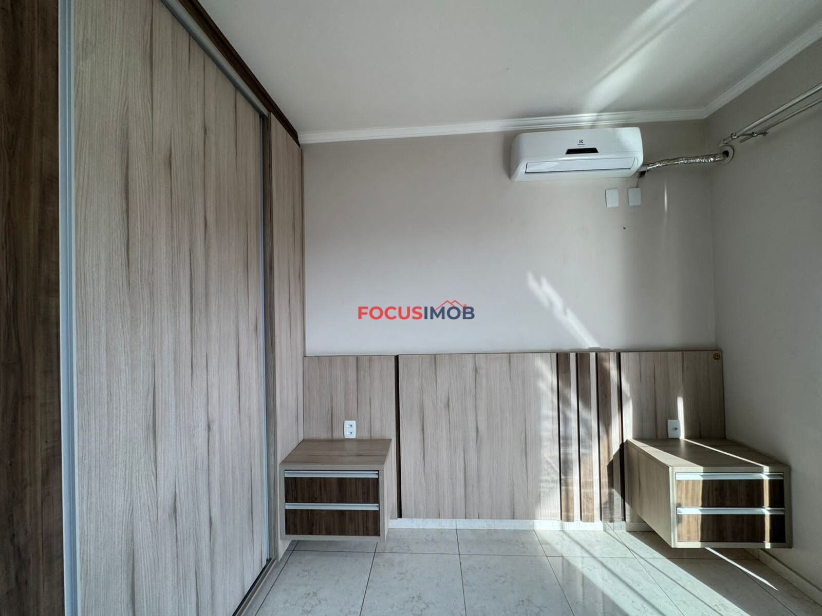 Maravilhoso sobrado à venda no Jardim Santo Antônio, em Mogi Guaçu