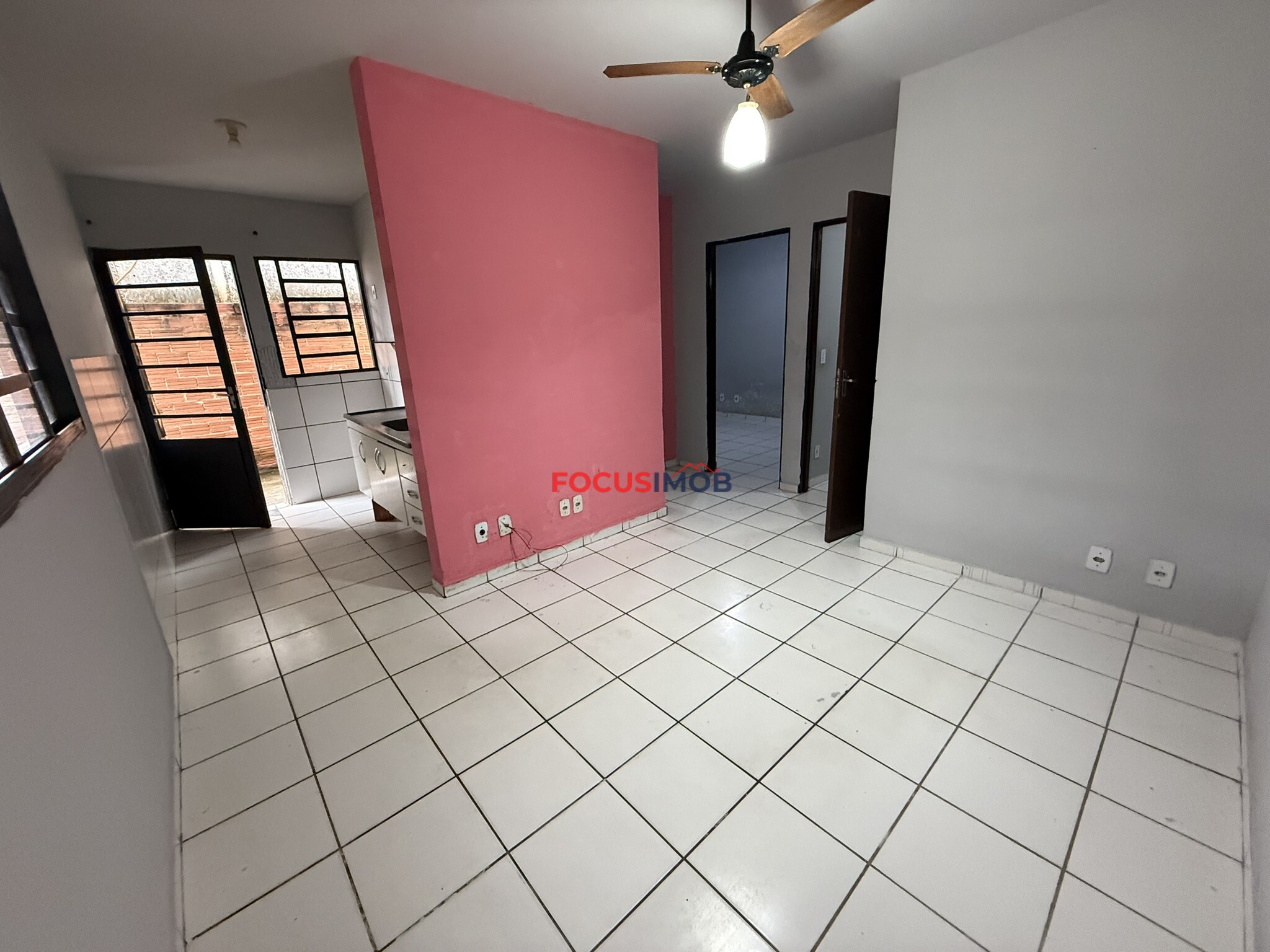 Casa 2 quartos - Istor Luppi