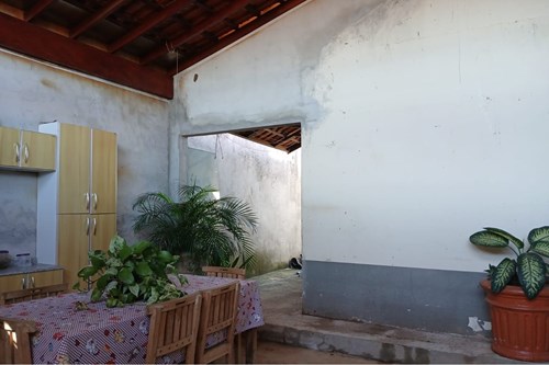 Casa de Vila Reformada no Parque Ypê Amarelo