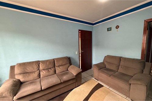 Casa com três dormitórios mais edícula