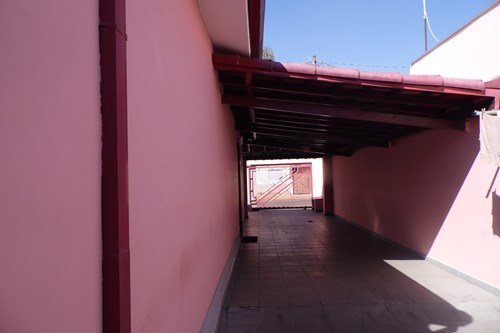 Casa três quartos e três banheiros no Zaniboni II