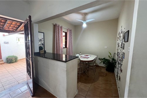 Casa com Três Dormitórios