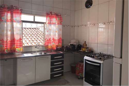 Sobrado quatro quartos, mais três casinhas para investimento