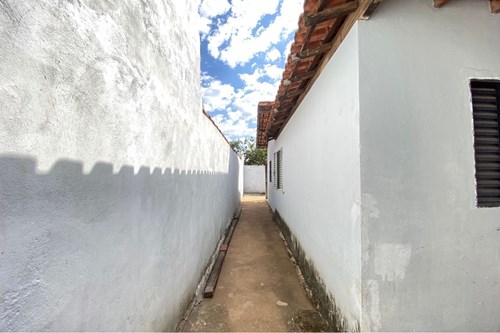Casa dois dormitórios em Avenida