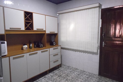 Casa três quartos e três banheiros no Zaniboni II