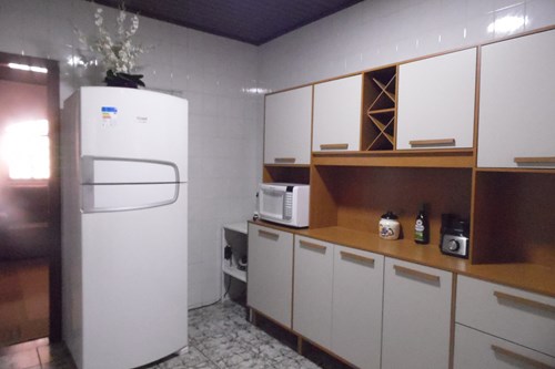 Casa três quartos e três banheiros no Zaniboni II