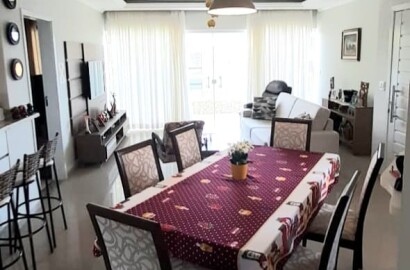 Sua Oportunidade de Morar em Águas de Lindóia está Aqui! Linda residência em Condomínio Fechado.