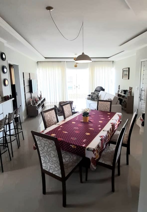 Sua Oportunidade de Morar em Águas de Lindóia está Aqui! Linda residência em Condomínio Fechado.