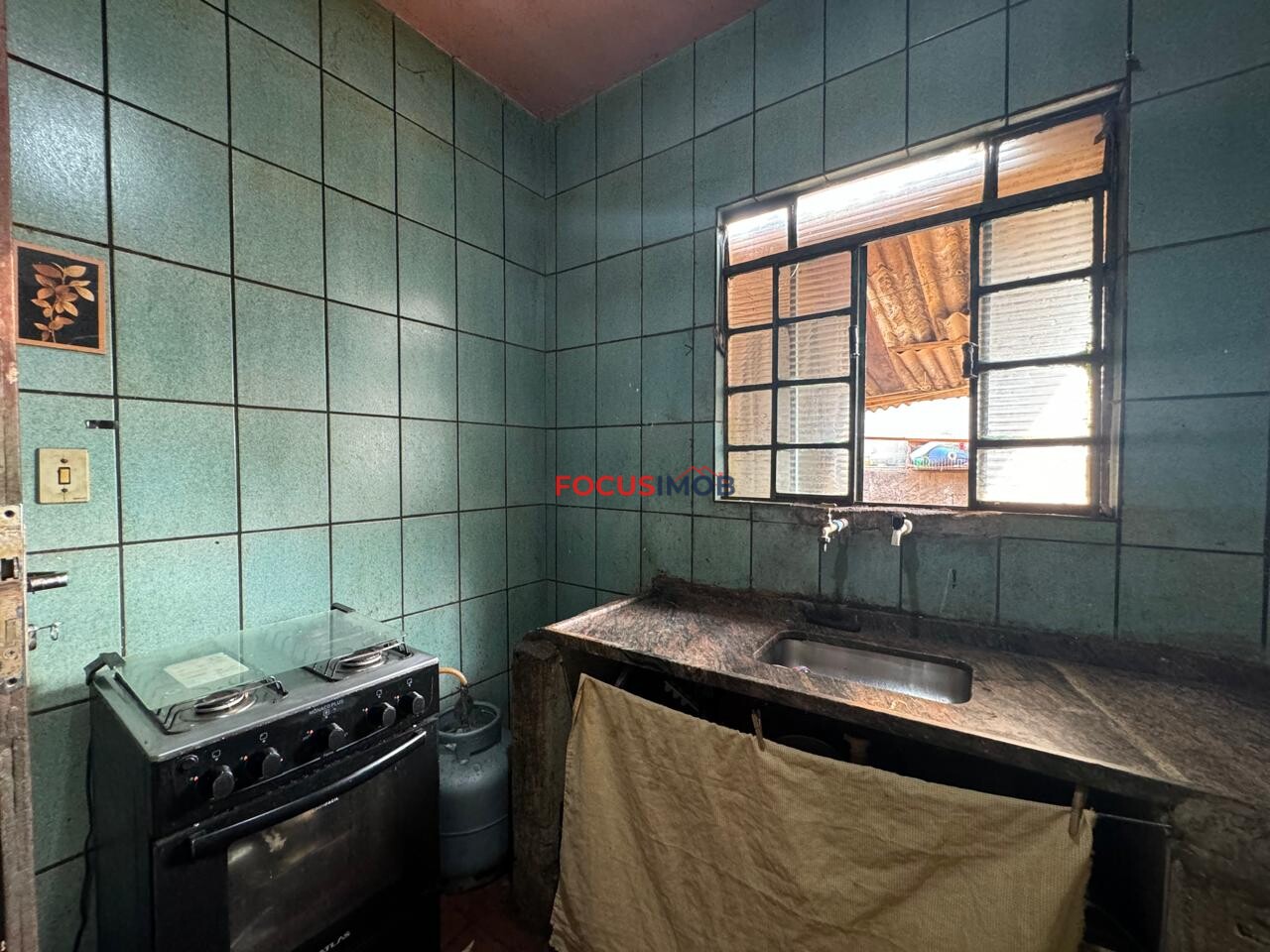 Casa para reforma em Avenida principal Jardim Novo - terreno 300m2