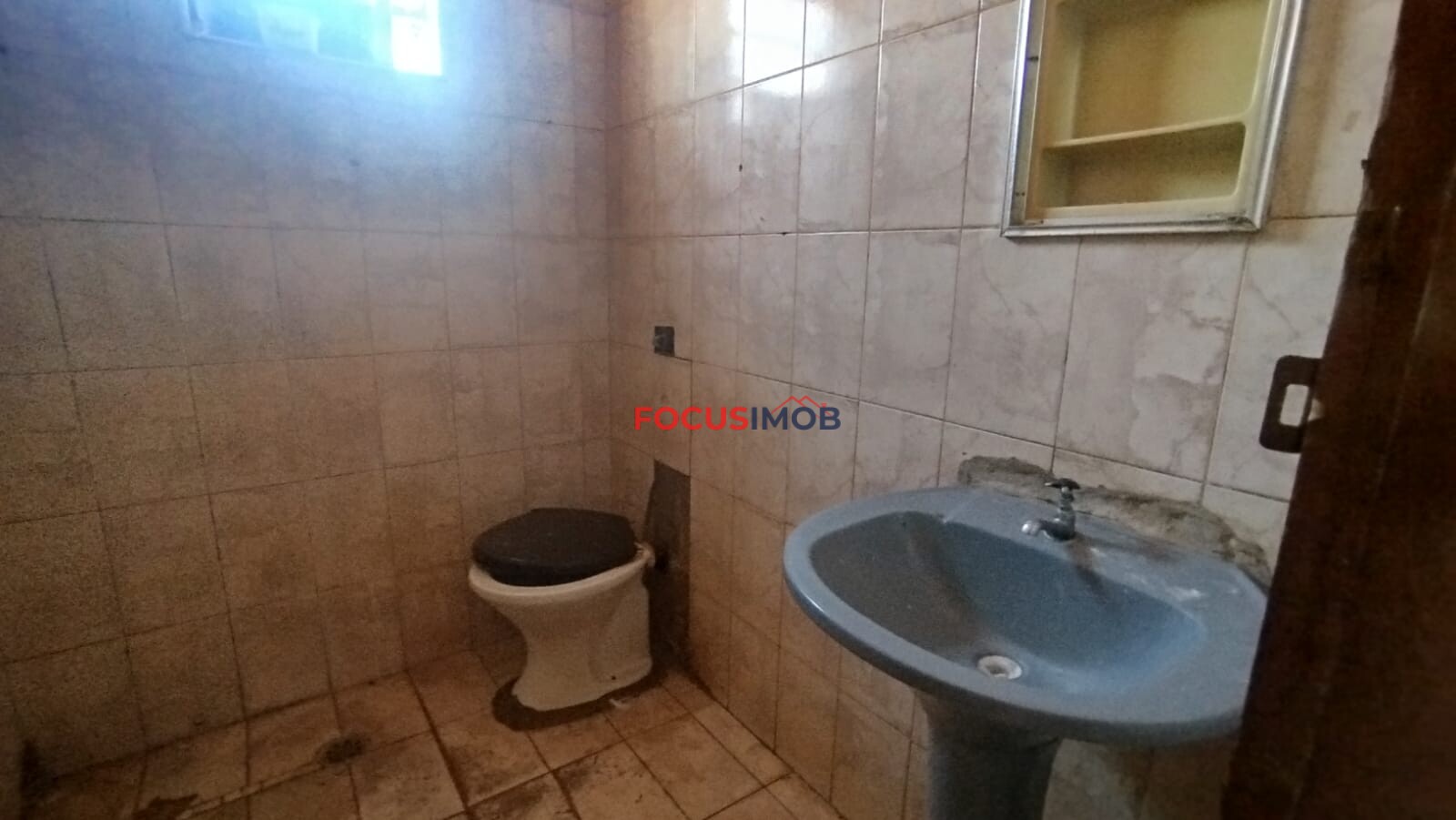 Casa para reforma em Avenida principal Jardim Novo - terreno 300m2