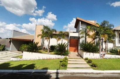 OPORTUNIDADE ÚNICA - Excelente Casa no Circuito das Águas Paulista - Águas de Lindóia - Condomínio Fechado