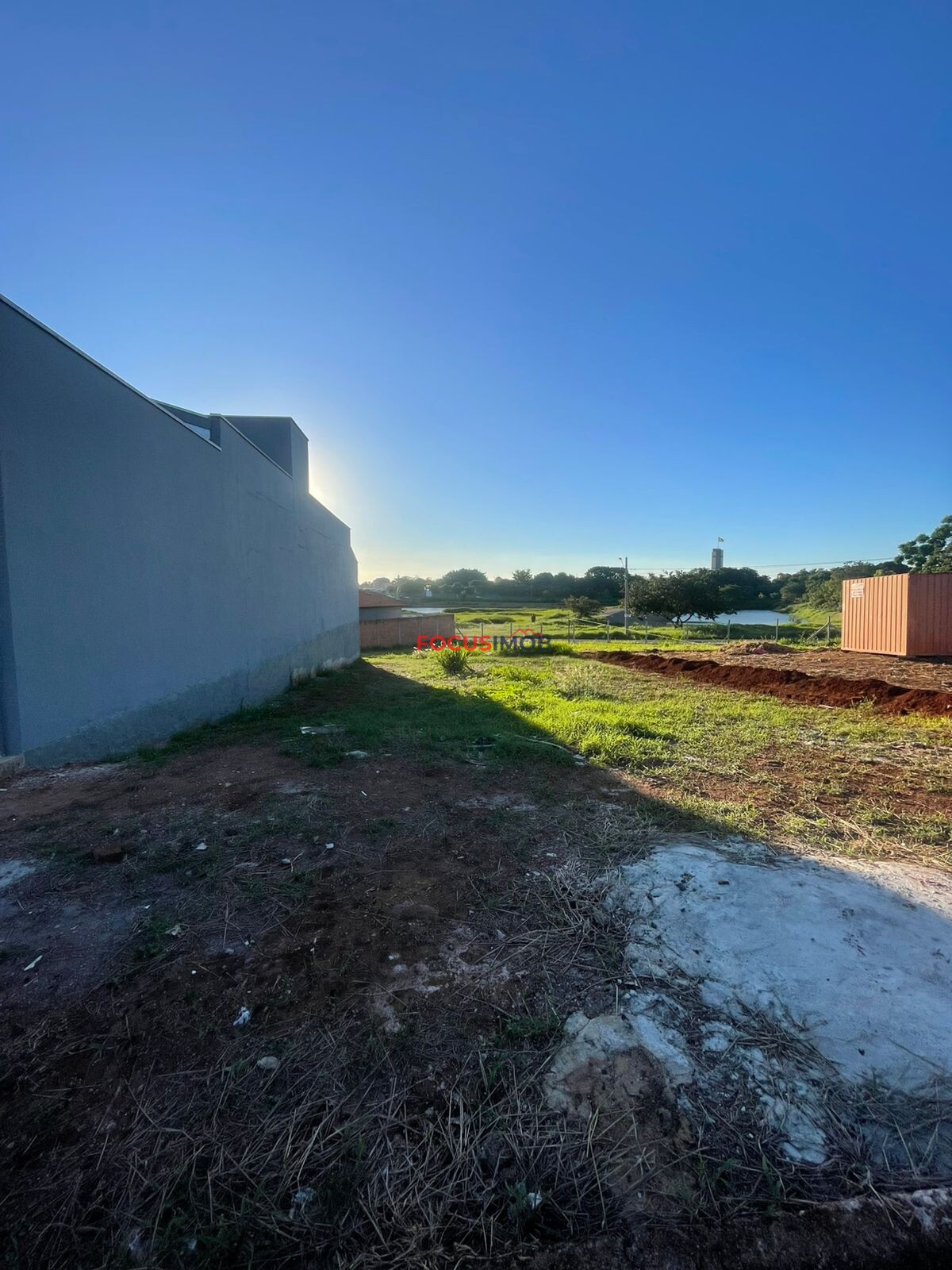 Excelente Terreno à Venda – Jardim Veneza (Atrás do SESI) ✨