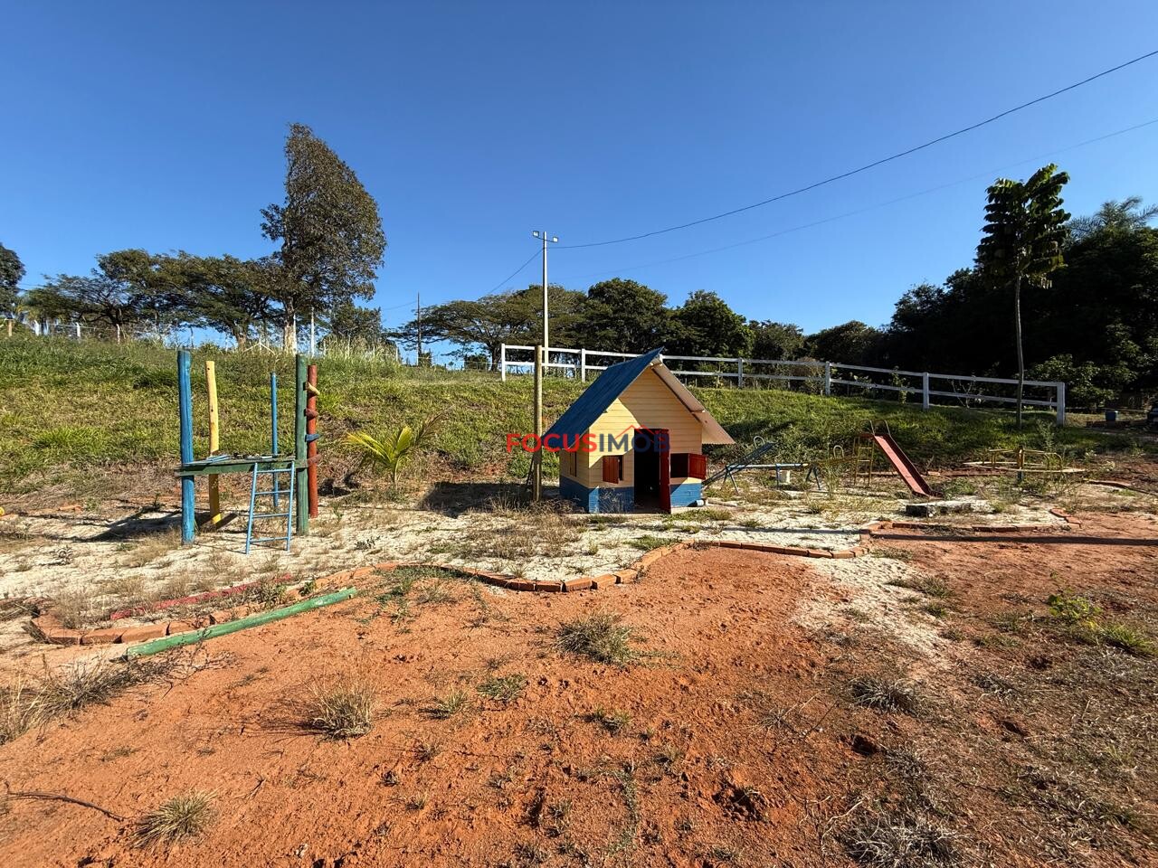 Chácara de 10.000 m²  dentro da cidade em Itapira SP