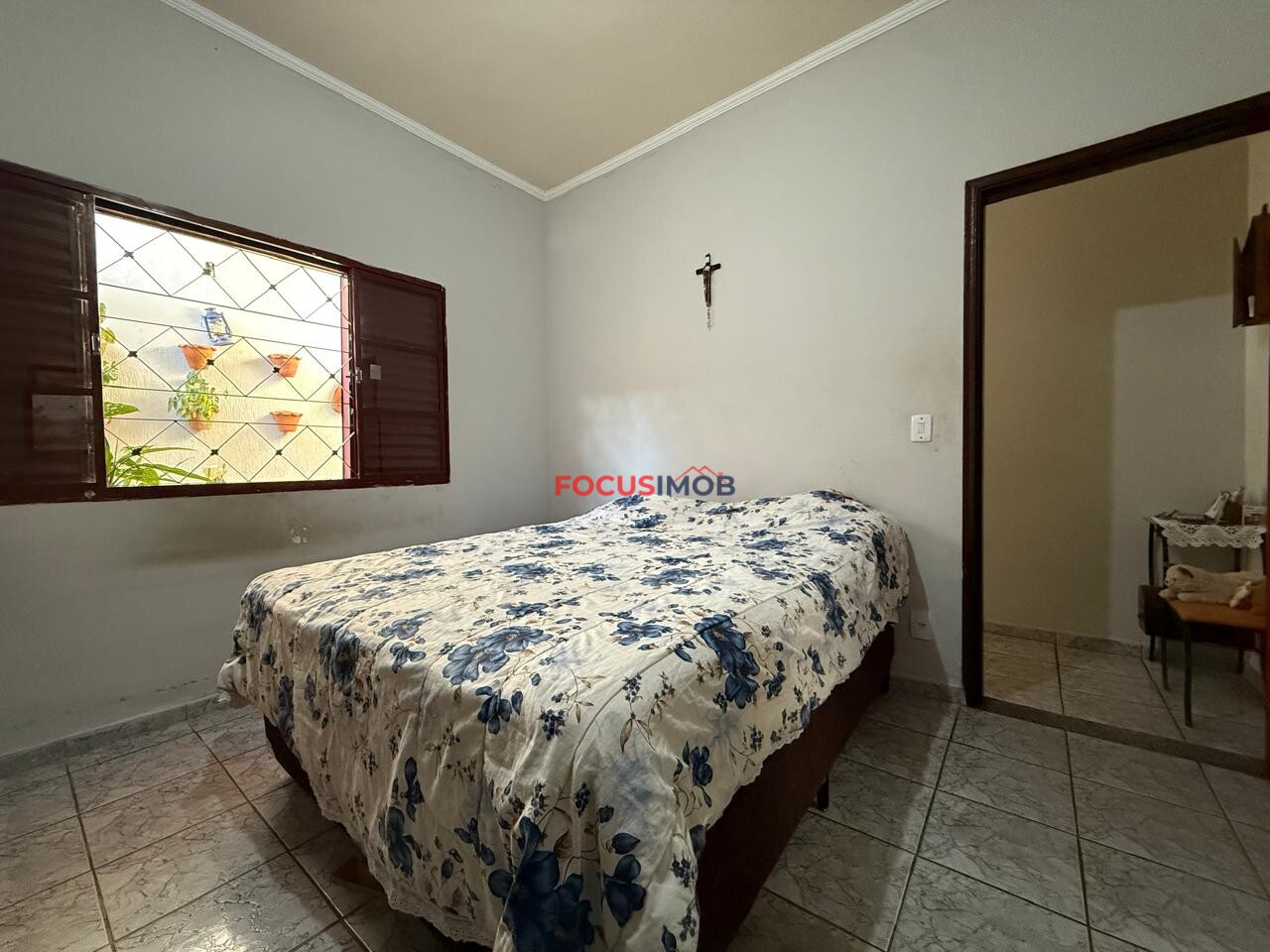 Casa de dois dormitórios no Pq dos Eucalíptos