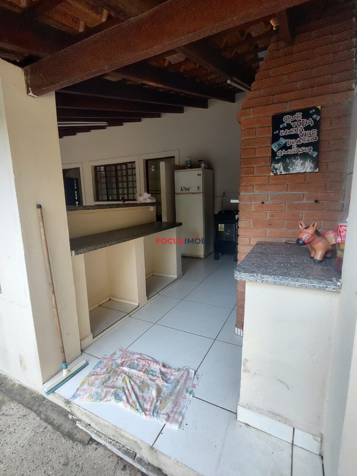 Chácara à Venda com 1.340 m², Piscina e Área de Lazer Completa