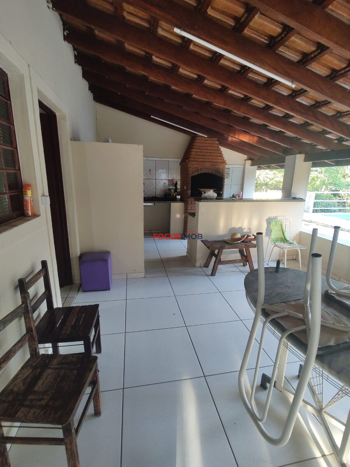 Chácara à Venda com 1.340 m², Piscina e Área de Lazer Completa