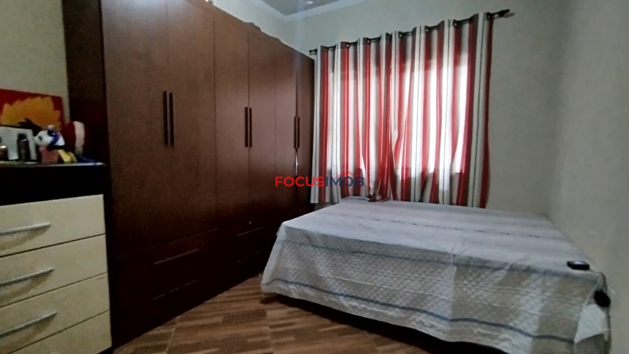 Casa a venda  com dois  pontos comerciais – Ótima Oportunidade de Investimento