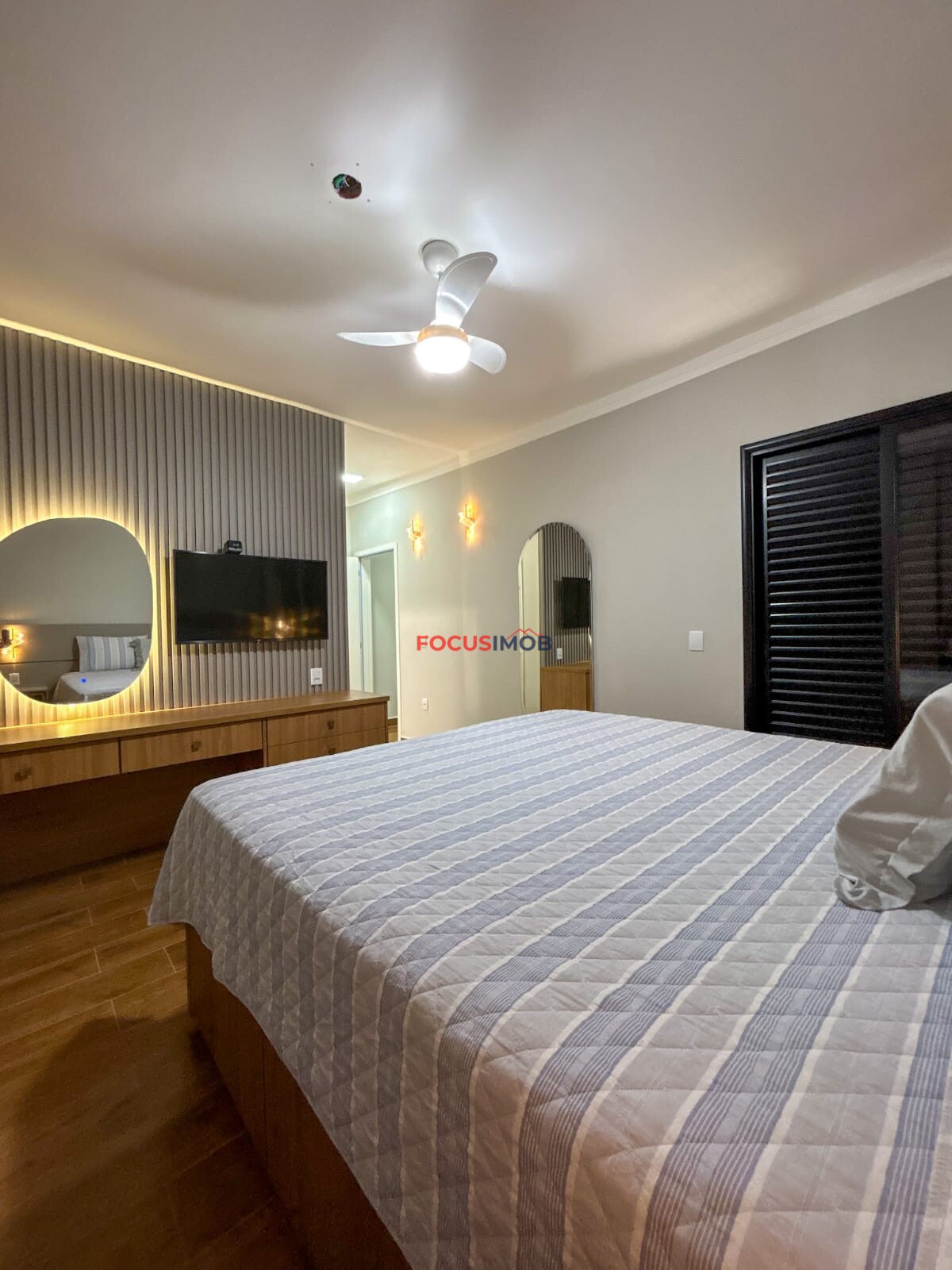 Casa Térrea Moderna com 3 Dormitórios em Condominio