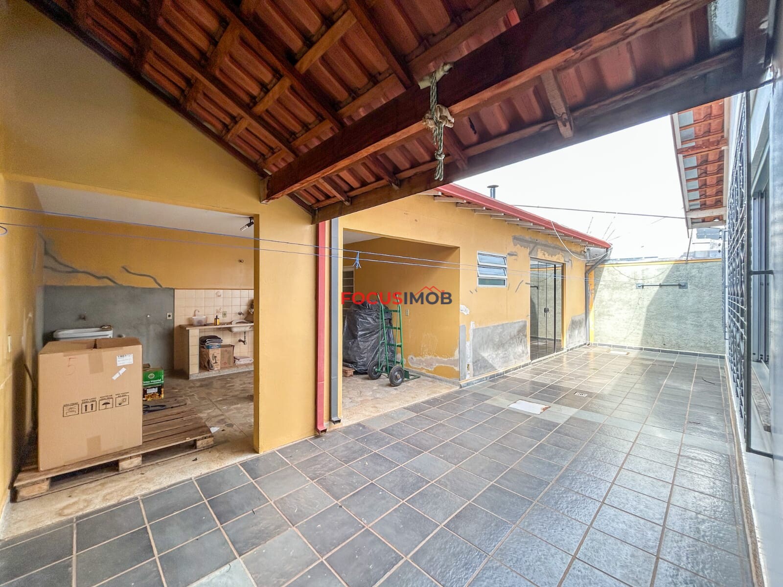 Casa Ampla com Edícula