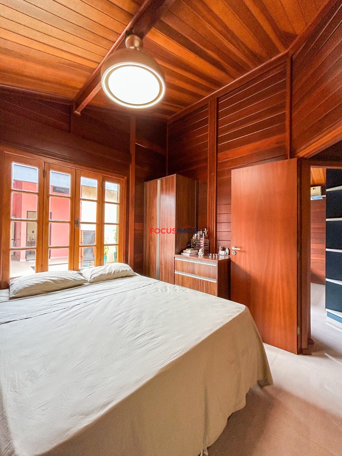 Excelente Oportunidade! Casa com Piscina e Área de Lazer