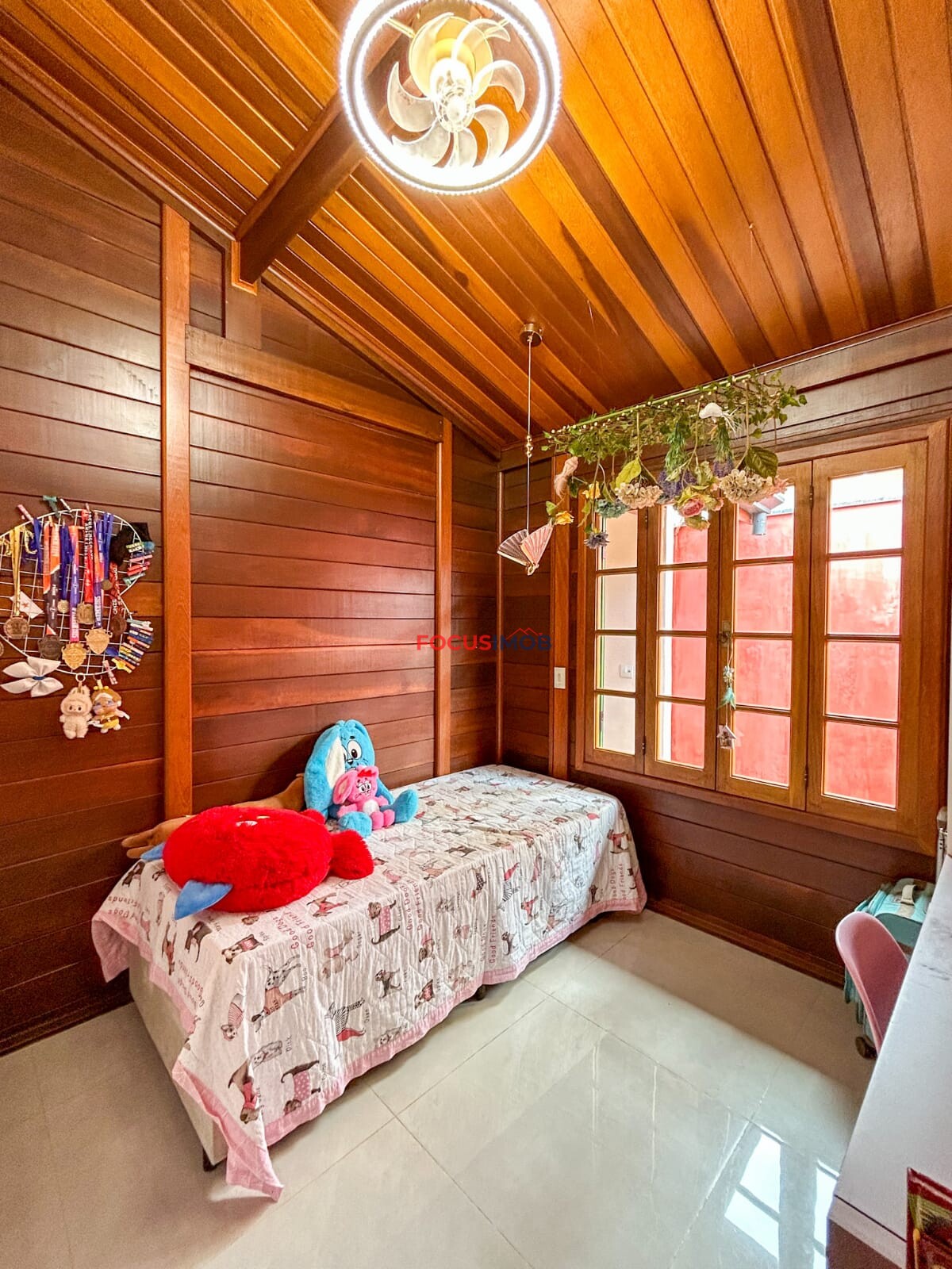 Excelente Oportunidade! Casa com Piscina e Área de Lazer