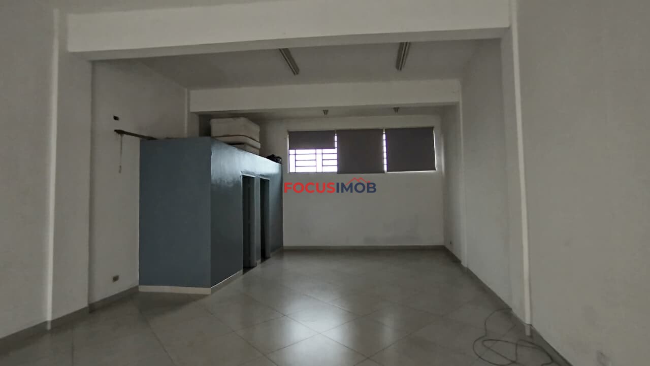 BARRACÃO COMERCIAL PARA LOCAÇÃO – REGIÃO CENTRAL | AV. 9 DE ABRIL