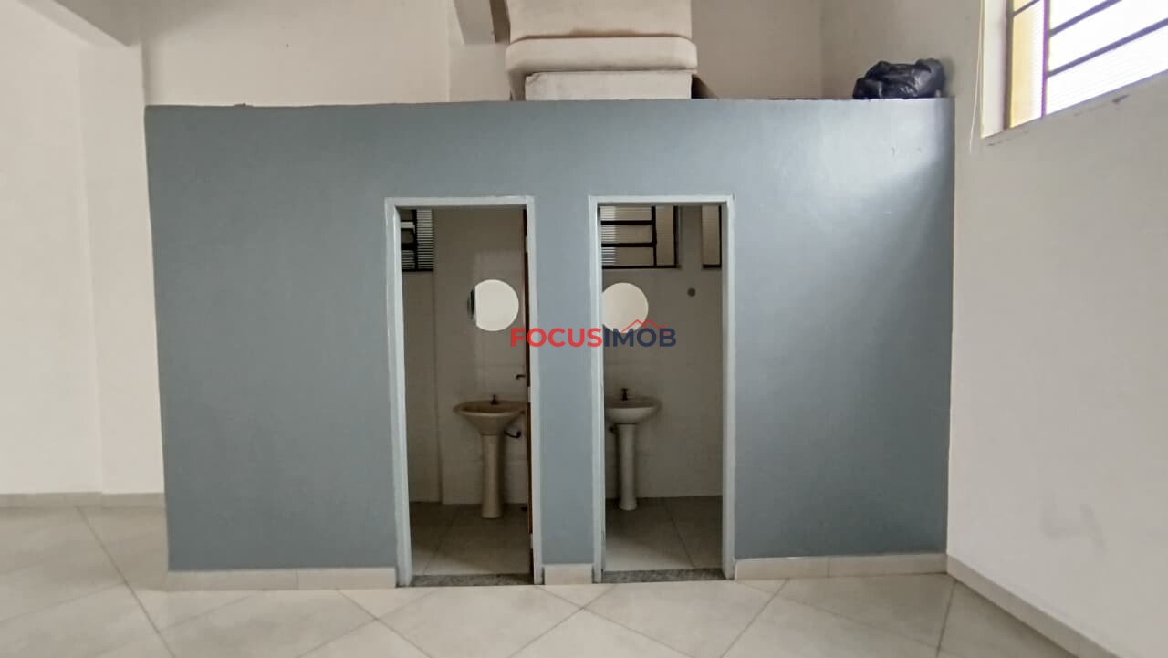 BARRACÃO COMERCIAL PARA LOCAÇÃO – REGIÃO CENTRAL | AV. 9 DE ABRIL