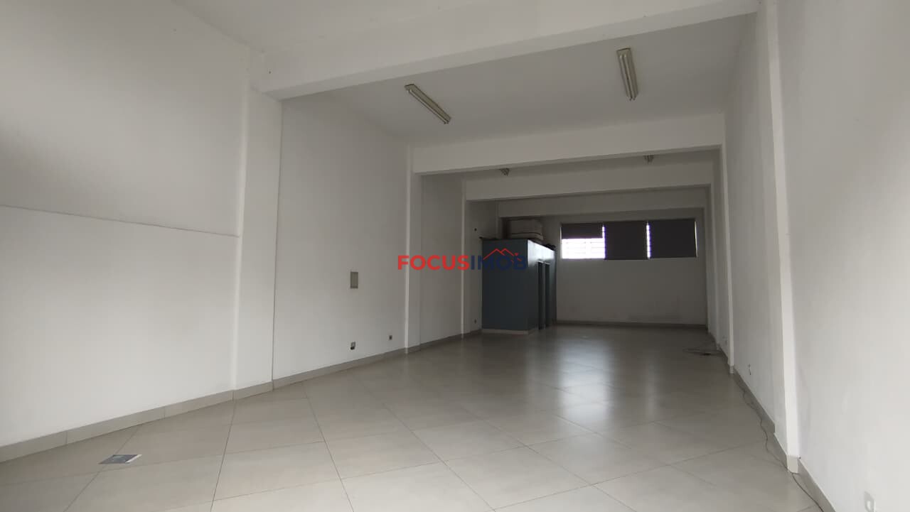 BARRACÃO COMERCIAL PARA LOCAÇÃO – REGIÃO CENTRAL | AV. 9 DE ABRIL