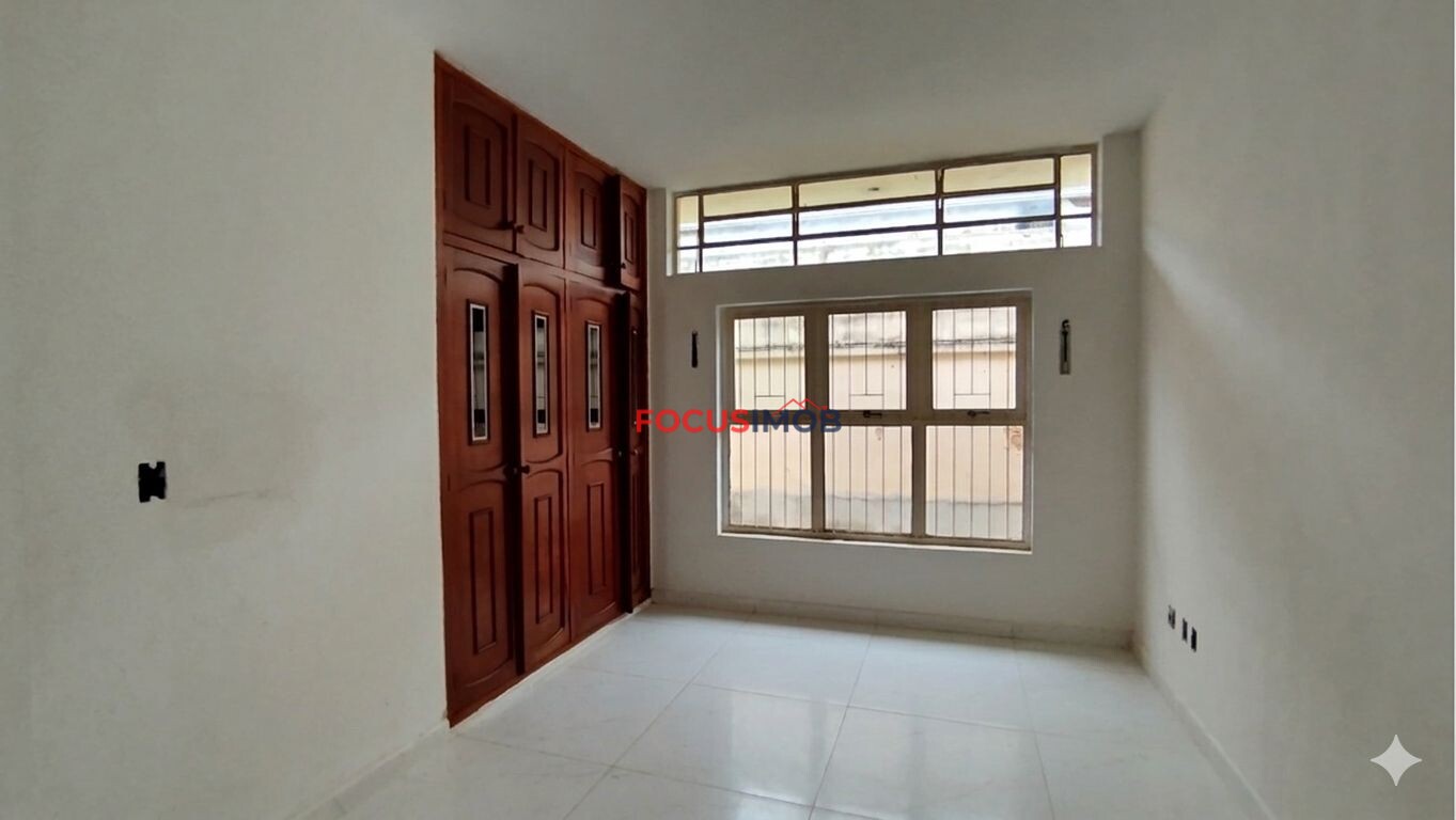 🏡 CASA AMPLA COM 3 QUARTOS + EDÍCULA PARA LOCAÇÃO – JD. SANTO ANTÔNIO | MOGI GUAÇU