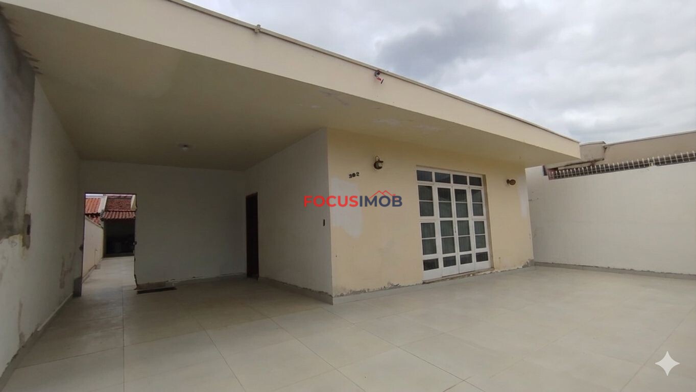 🏡 CASA AMPLA COM 3 QUARTOS + EDÍCULA PARA LOCAÇÃO – JD. SANTO ANTÔNIO | MOGI GUAÇU